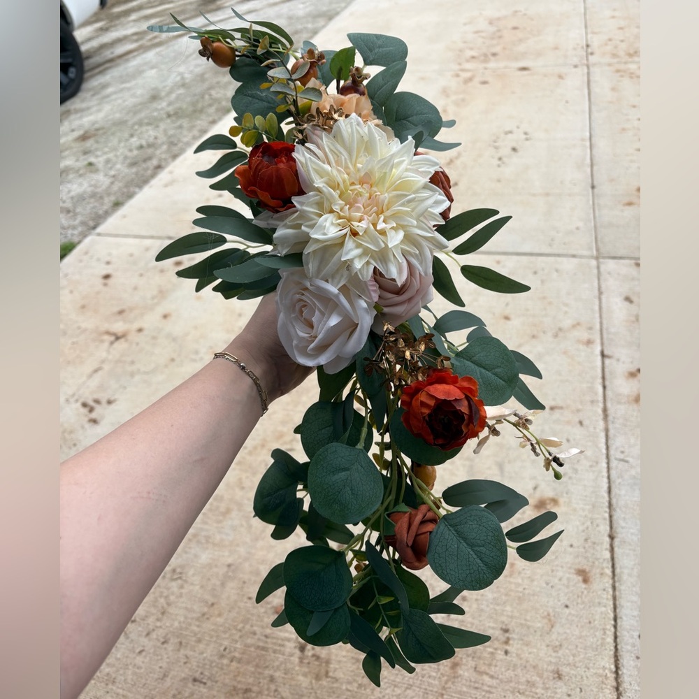 Lings Moments Floral Decor